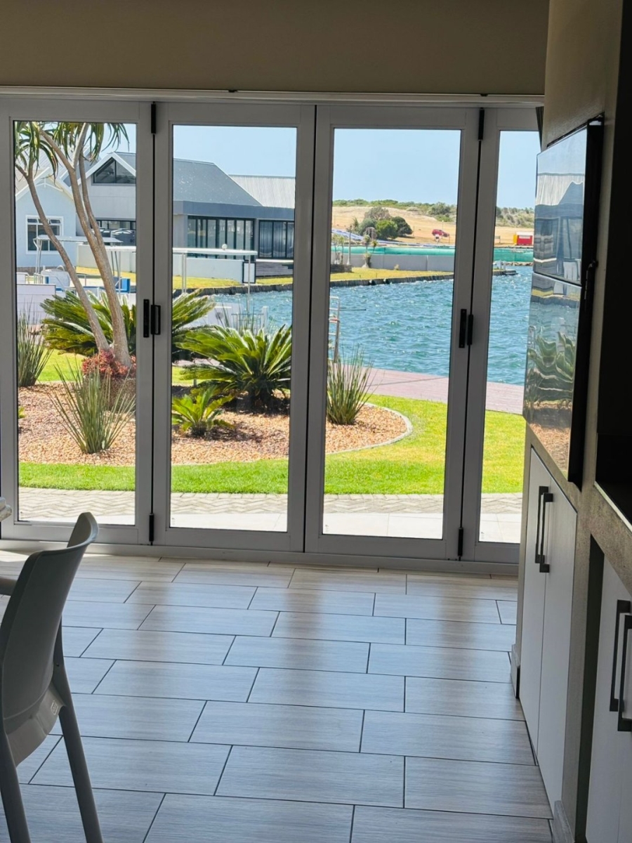 To Let 3 Bedroom Property for Rent in Aston Bay Eastern Cape